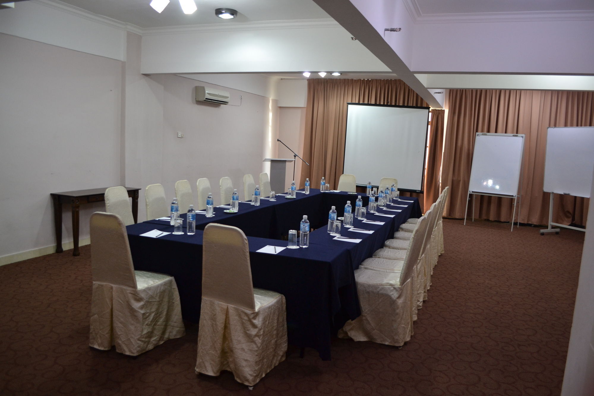 สุไม โฮเต็ล อพาร์ตเมนต์ Aparthotel กัวลาตรังกานู ภายนอก รูปภาพ